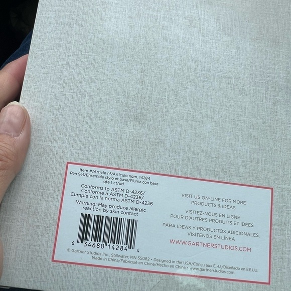 Gorgeous Pen Set for weddings. White with silver  pen and silver bling detail - Picture 6 of 7